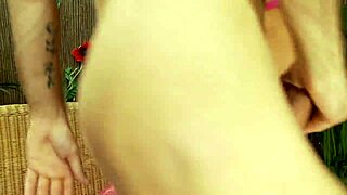 Super hot milf shows off her big tits in 4k porn