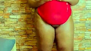 Shaved lesbian amateurs explore homemade pussy fun 😘