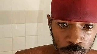 Daddy workout with uncle in dorm