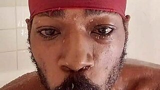 Daddy workout with uncle in dorm