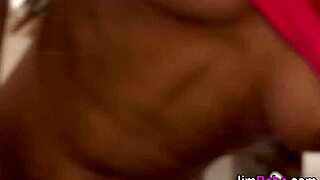 Come cum on Renatinha Mello's feet in podolatry!