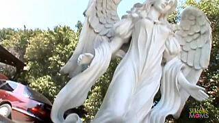 watch this flexible brunette ride cowgirl and take cum in mouth