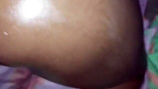 I watch the ebony traficante blowjob the novinha and cumshot on her face in intense passion