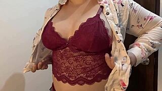 Mi Madrastra Bbw Soraya Culona Se Desnuda Frente A La Cámara De Mi Amigo Culona Colombiana Casera Real