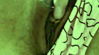 i masturbate my hairy pussy in class under desk
