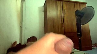 Amateur girl experiences her first time masturbating in private