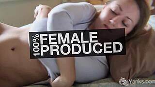 yanks chleo natives hot and heavy fingering session 😏