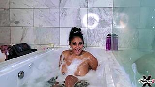 Maxine X Squirts In Bubble Bath Masturbation!