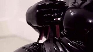 bdsm shemale gets anal blowjob with buttplug before cumshot