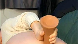 i'm so horny fucking my ass in doggystyle position