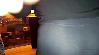 não resisti e dei pro negão na frente de todos 😏