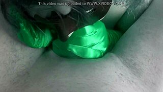 Helgafoxxy gives a crazy blowjob.