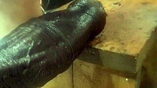 Amateur Uses Huge Hankeys Dildos On Homemade Fucking Machine