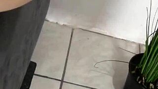 Amateur girlfriend intensely enjoys anal sex with boyfriend