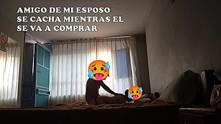 Amigo se mete a cama mientras mi esposo se va hacer capacitación alquilamos dos camas para todos