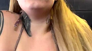 Treinando na academia de frente da praia angra dos reis no rj quase fui expulso por ter entrado de biquíni fil dental toda molhada que escorria pela buceta