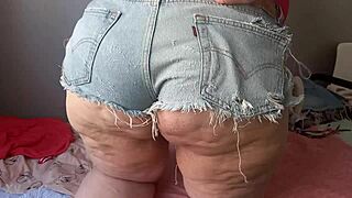 yo, check my ass in this tight buried shorts