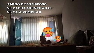 Amigo se mete a cama mientras mi esposo se va hacer capacitación alquilamos dos camas para todos