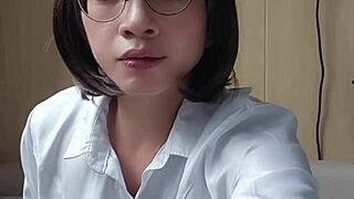 i didnt expect shemale ting xuan to be so sassy in stockings and heels at the office