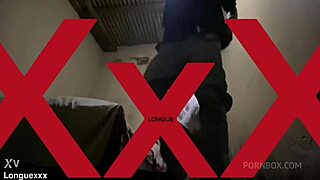 La skinny wants longue queue!