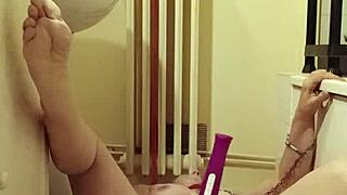 i'm a slave eating from the gamelle