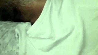 Chamei Um Cara Pra Foder Minha Mulher E Ele Acabou Gozando Dentro Dela Não Tive Oque Fazer E Acabei Tento Que Chupa Ela