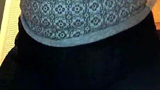 can you handle this big booty wife shaking her ass?