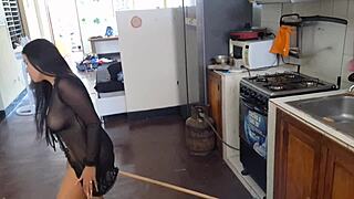 Leaked video of famous mexican influencer masturbating in kitchen with broomstick