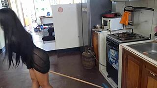 Leaked video of famous mexican influencer masturbating in kitchen with broomstick