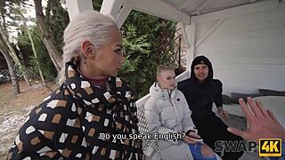 swap4k变态夫妻按摩脚后操年轻18+女孩，戴绿帽观看