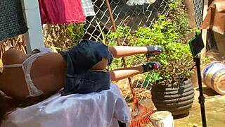 descobrindo minha enteada transando com sex toy