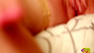 Hey, gorgeous blonde masturbates waiting for friend to lick her big ass!