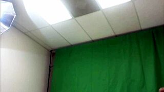 Intriguing nude photoshoot with savanna brown