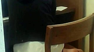 lesbian feet smell so good