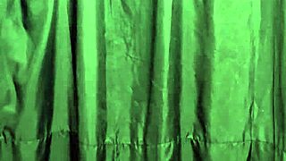 Big Ass Woman Enters Famous Store Dressing Room in Rio