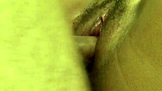 Meu padrasto me fodeu forte e encheu minha buceta de porra