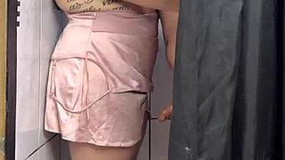 Big Ass Woman Enters Famous Store Dressing Room in Rio