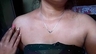 i watch this indian bhabhi finger her pussy until she squirts