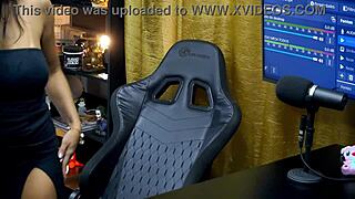 Ruan Checks if Renatinha Mello is Without Panties in Delicious Chemistry Episode Podcast Pupum No Barraco