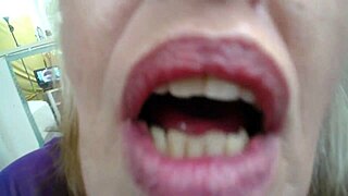 1111 worships henny's big black cock with dawnskye1962