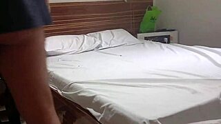 novinho pirocudo venho me conhecer e nao aguentou gozou antes de gozar na minha boca