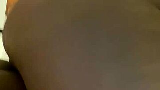 Big Booty White Girl Riding Bbc Til I Buss