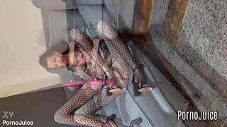 Watch Scarlet Louise, a proper British lady, reach orgasm