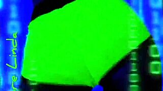 La More Linda dances seductively in homemade teen video