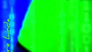 La More Linda dances seductively in homemade teen video