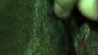 I can only rub my pussy, i'm a virgin who can't take it in.