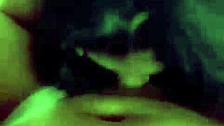 Indian college girl meets boyfriend in oyo room