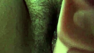 I can only rub my pussy, i'm a virgin who can't take it in.