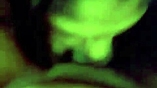 Indian college girl meets boyfriend in oyo room