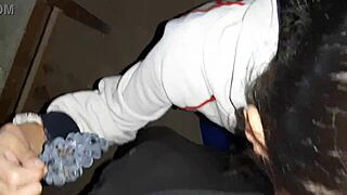 My neighbor repaid grapes with wild cunnilingus, unreal! 😍